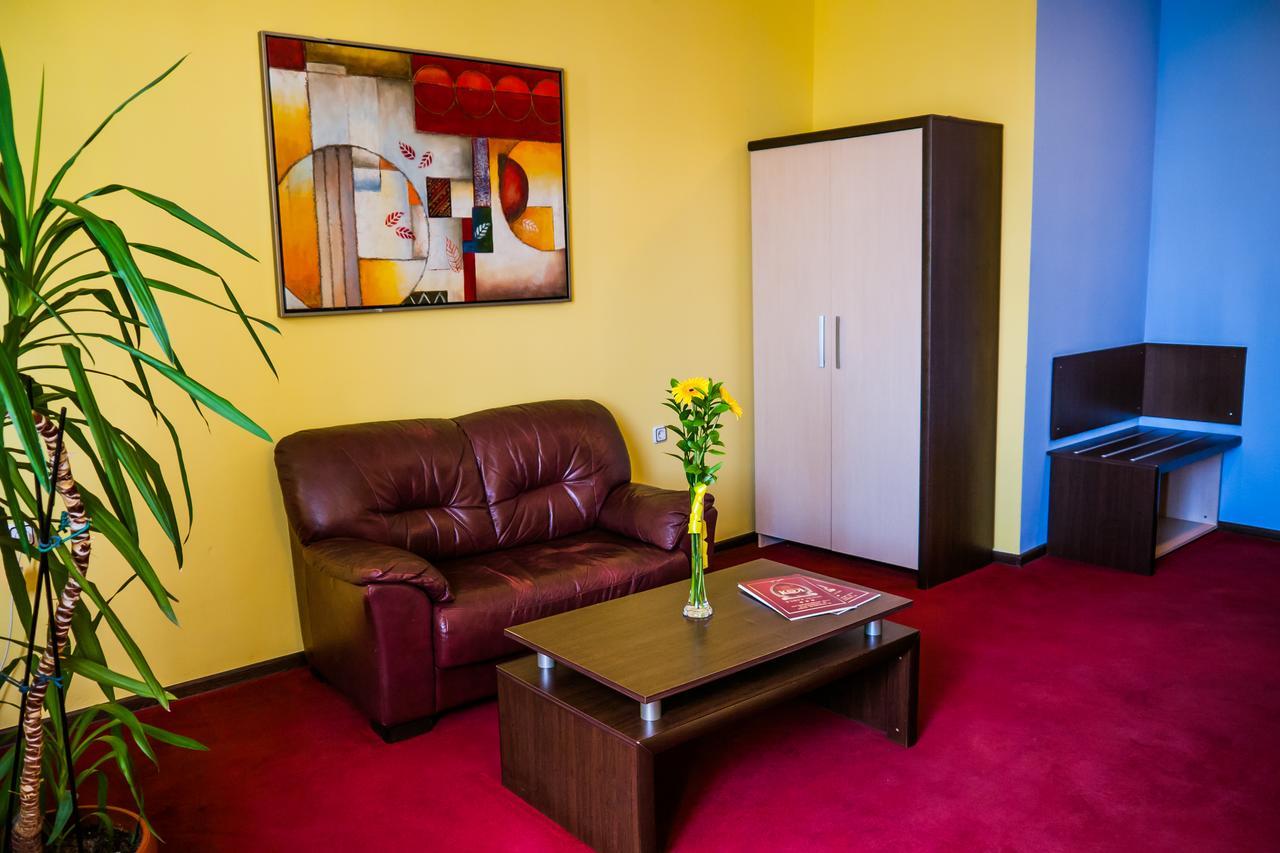 Hotel Kabile Jamboł Zewnętrze zdjęcie